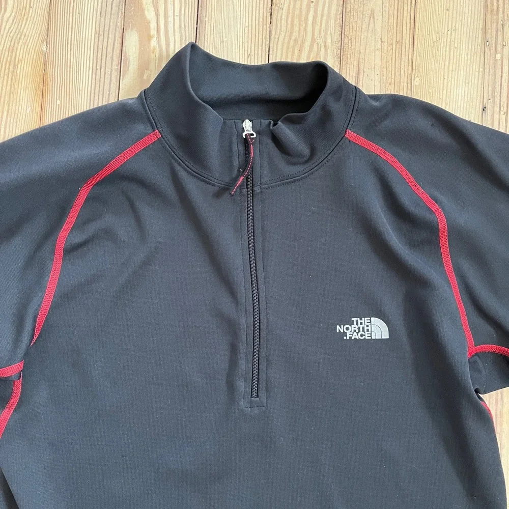 The North Face Black Red Trim Half Zip Pullover Long Sleeve Athletic Shirt Men S